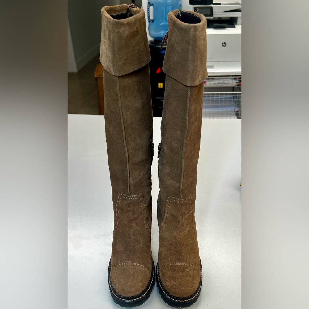 See By Chloe Brown Heeled Boots